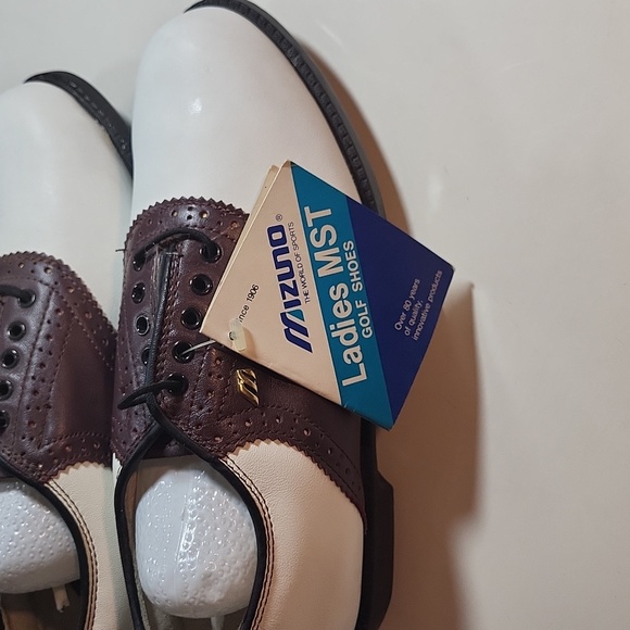 NWOT Mizuno Ladies MST Golf Shoes (5 1/2) - Picture 3 of 11